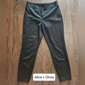 Alice + Olivia Black Dress Pants Zipper Ankle Size 6